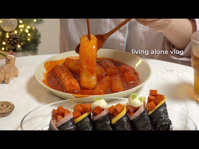 Solo Living in Seoul | unleashed cravings, street toast, rice paper tteokbokki, and baking!