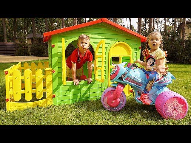 Diana and Roma Pretend Play with PlayHouse for children