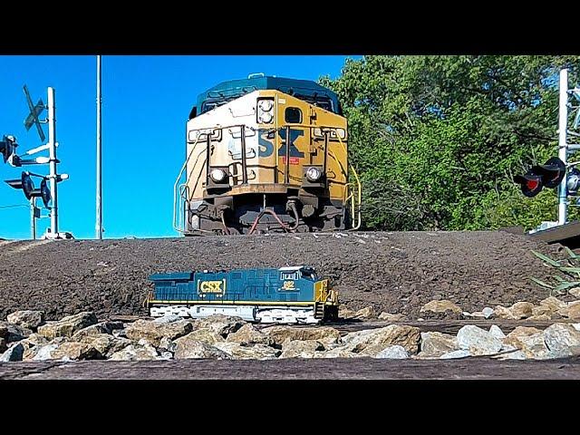 CSX Gevo Runs Over HO Scale CSX Gevo!