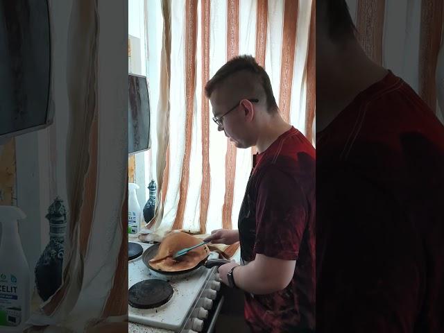 На случай важных переговоров. #масленица #криворукий