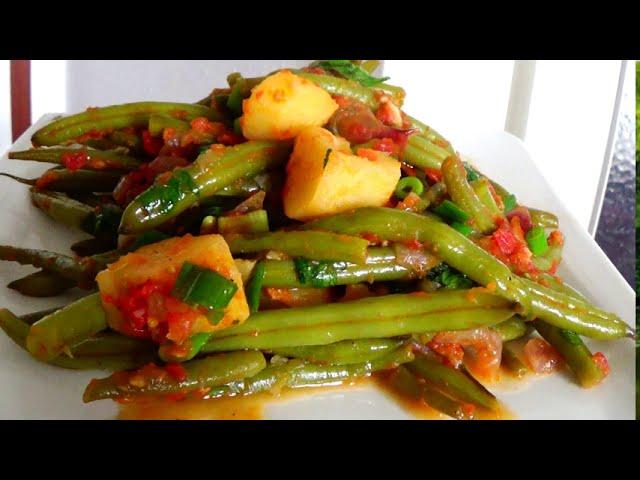 Delicious green beans with potatoes