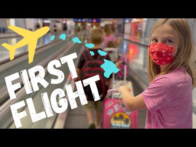 ️ FIRST TIME ON A PLANE FREAK OUT  |  FLYING RED EYE TO HAWAII WITH 4 KIDS! 