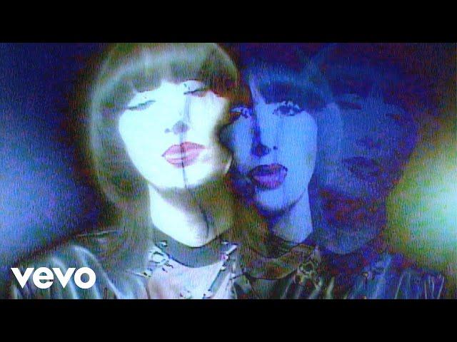 Yeah Yeah Yeahs - Blacktop (Official Video)