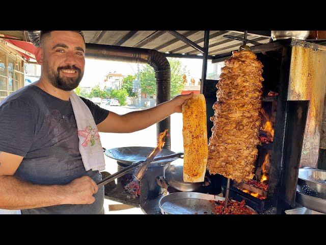 He Sells 300 Doner Kebabs A Day On The Street - Amazing Turkish Street Food