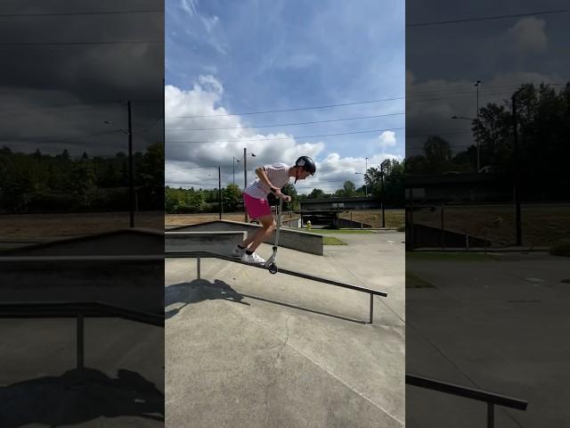 Crazy scooter grind #shorts #scooter #skatepark