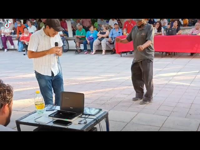 #gomezpalacio el gran bailador "La Sombra de Resortes", también llamado 'La Licuadora" bailando.