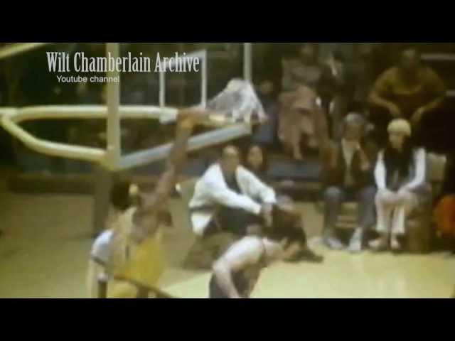 Wilt Chamberlain Incredible 7-8 reach | Baseline Dunks From BEHIND Backboard