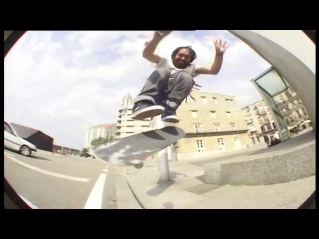 Javier Saavedra / THE BLURS VIDEO.