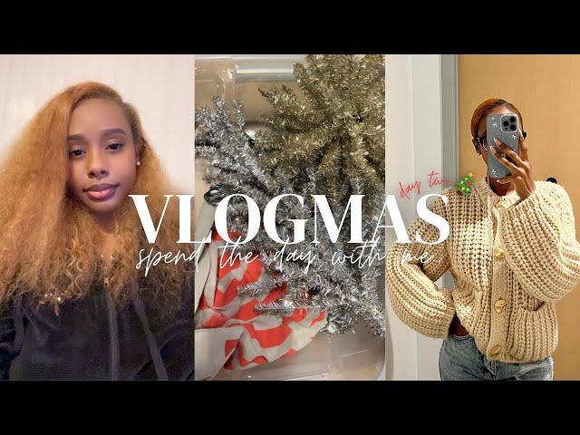 VLOGMAS DAY 2: Spend The Day With Me, Panera Bread, Work Vibes, Topicals Unboxing, Christmas Decor?!