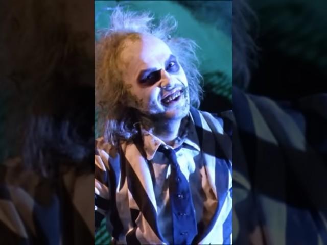 It’s showtime! #halloween #movie #comedy #beetlejuice #beetlejuice2 #michaelkeaton #winonaryder