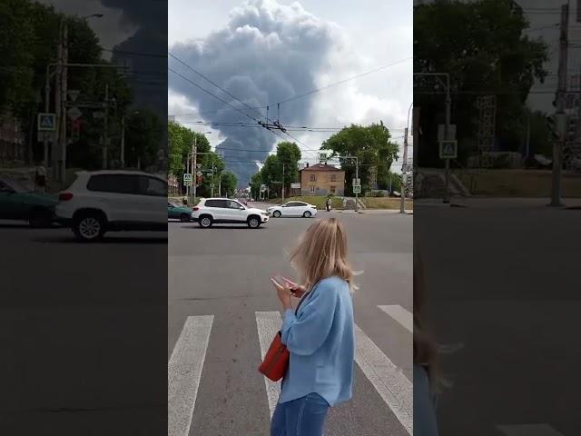 Взрыв. Воронеж. Первые минуты и пока ничего не понятно, что горит