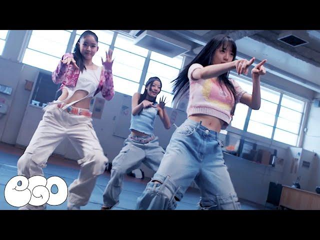 VVUP (비비업) 'Locked On (락던)' MV (Performance ver.)