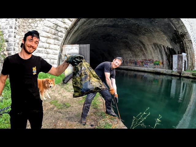 Magnet fishing at the entrance of a 4 km tunnel! An incredible discovery