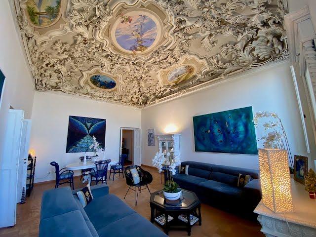 CD1028 Very exclusive apartment in a historical palazzo in Todi