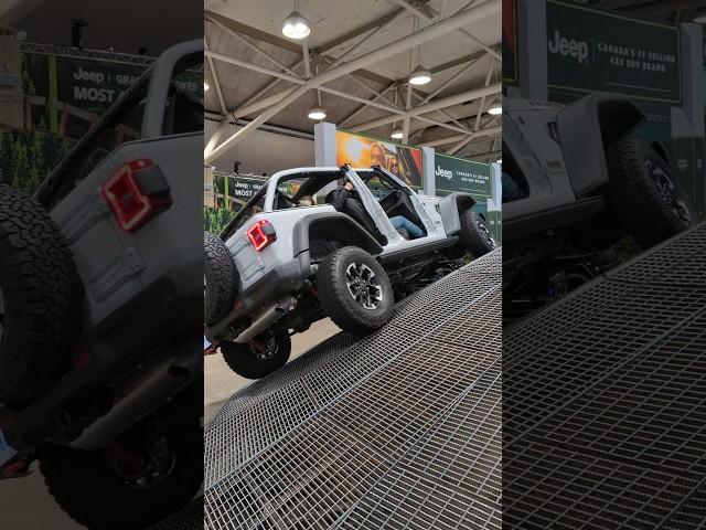 Jeep Rubicon flexing Barrel Roll! #jeep #rubicon #autoshow #toronto