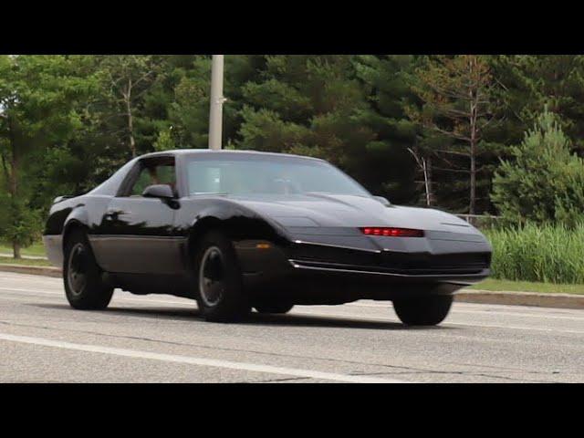 The Knight 2000, aka KITT in hot pursuit (quick montage)