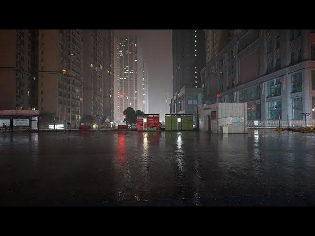 [4K] Rainy night city walk. Huaguoyuan, Guiyang, China.