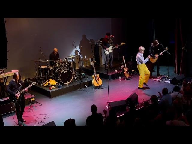 DAVID BRIGHTON'S SPACE ODDITY Encore MODERN LOVE & LIFE ON MARS After Band Intros in Clearwater FL