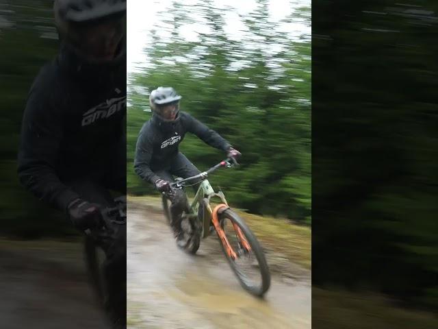  Every Mountain Biker Daydreams Like This At Work! 