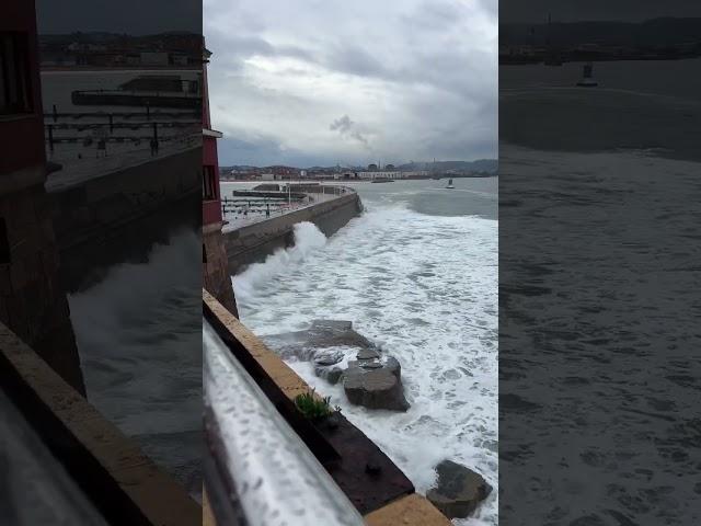 Atlantic Ocean can be angry  Океан злится #spain #travel #ocean #life