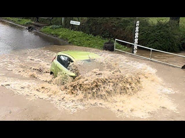 Waste of Police Time?! || Bedfordshire Flooding || Vehicles vs Floods compilation || #154