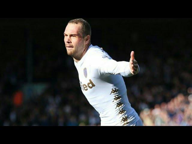 PIERRE-MICHEL LASOGGA'S 1ST GOAL | Leeds United 5-0 Burton Albion | Leeds United 2017/18