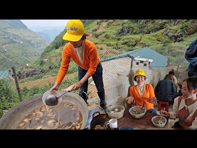 " Khát Vọng Hấu Chua " Cả Làng Được Ăn Phở Bò Chính Tay Của - Bà Bán Phở Nấu Ngon Tuyệt | MỶ VLOG