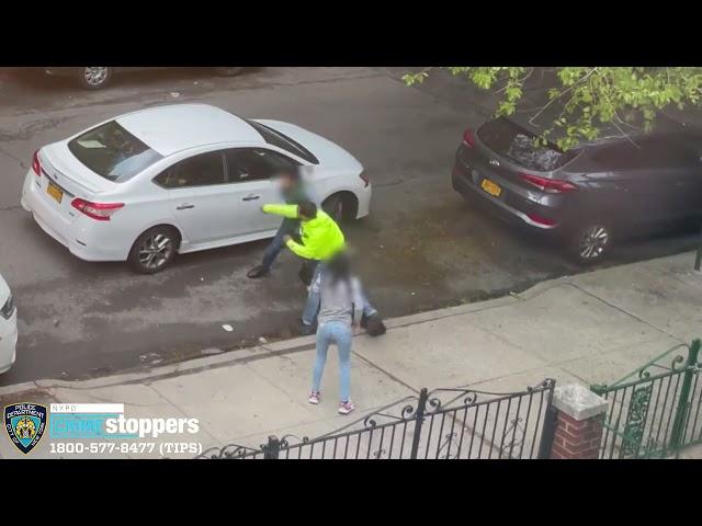 Fender Bender Turns Violent / Queens