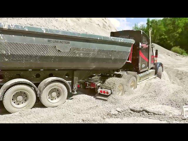 Caterpillar DT10 vs. Quick Sand: Heavy RC Machines in Action