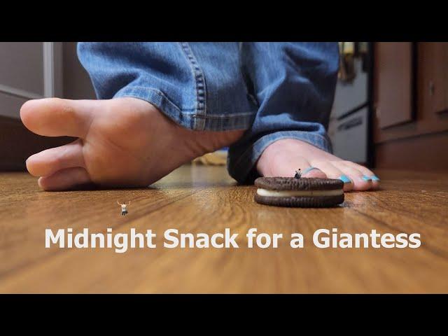 Mean Giantess - Midnight Snack