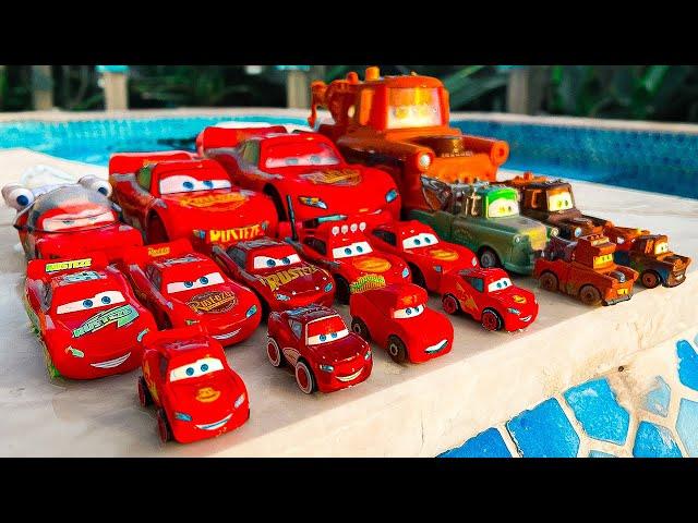 Clean up muddy minicars & disney car convoys! Play in the garden