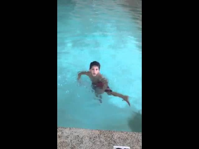 Khi swimming