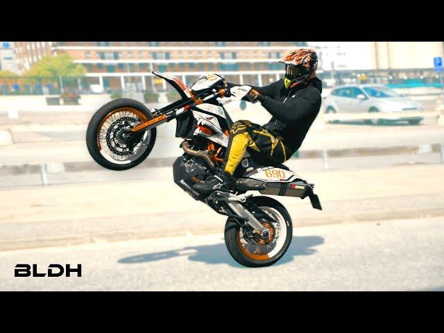 Is KTM 690 SMC-R really a good SUPERMOTO? | BLDH