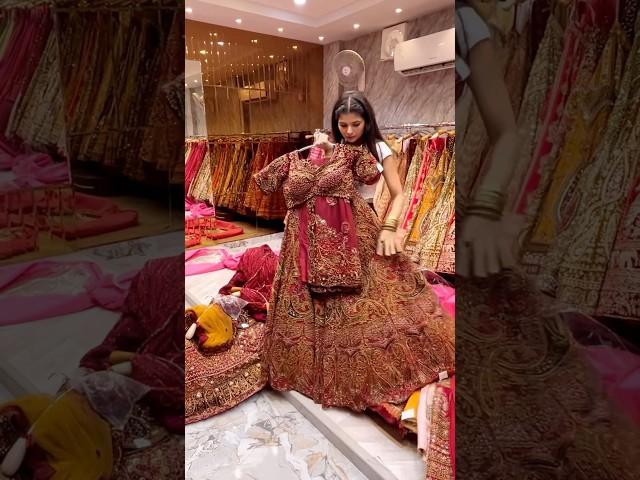 Wedding Lehenga Shopping In Chandni Chowk, Delhi ️ #themoiblog #lehengashopping #chandnichowk