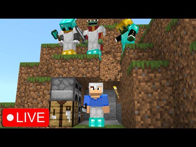 Minecraft Speedrunner vs 3 Hunters