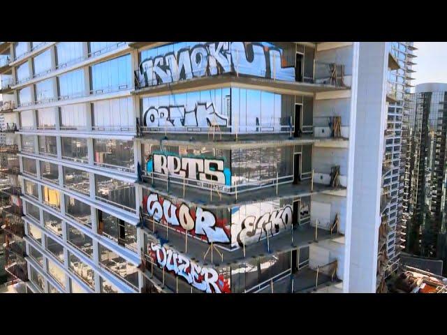 27 Stories of Los Angeles Skyscraper Covered in Graffiti