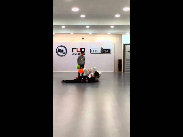 런 주짓수_키즈 주짓수 수업_유아체육_학교체육