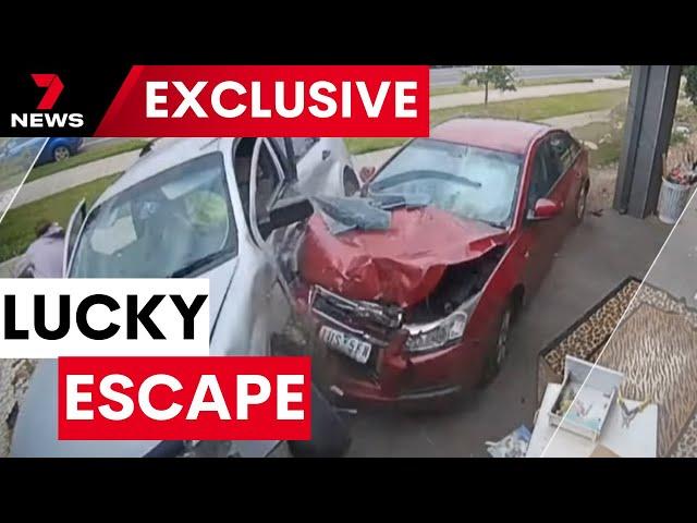 Out-of-control car ploughs into family’s SUV on Werribee driveway | 7NEWS