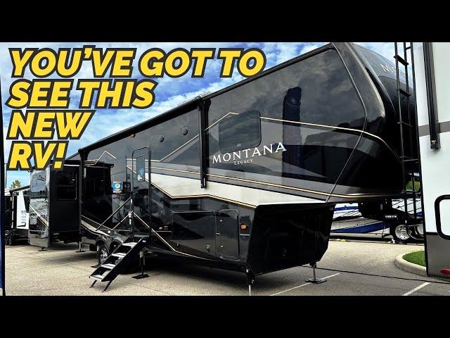 Look at this fifth wheel RV! NEW FRONT Kitchen 2024 Keystone Montana 3795FK