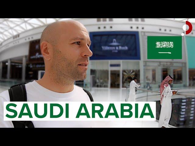 SHOCKING First IMPRESSIONS! ترجمة عربية INSIDE SAUDI ARABIA #1