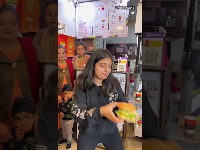 Giant Burger | Chahat Anand #shorts