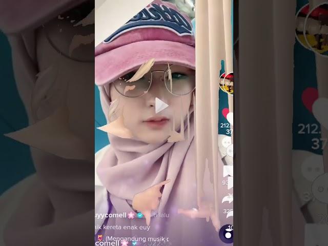 Alhamdulillah kak juy sekarang berhijab lagi