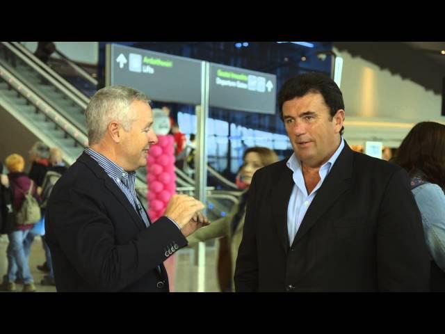 Winning The Giro - Stephen Roche at Dublin Airport #4