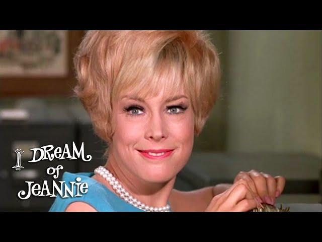 Jeannie Fiddles The Christmas Fund | I Dream Of Jeannie