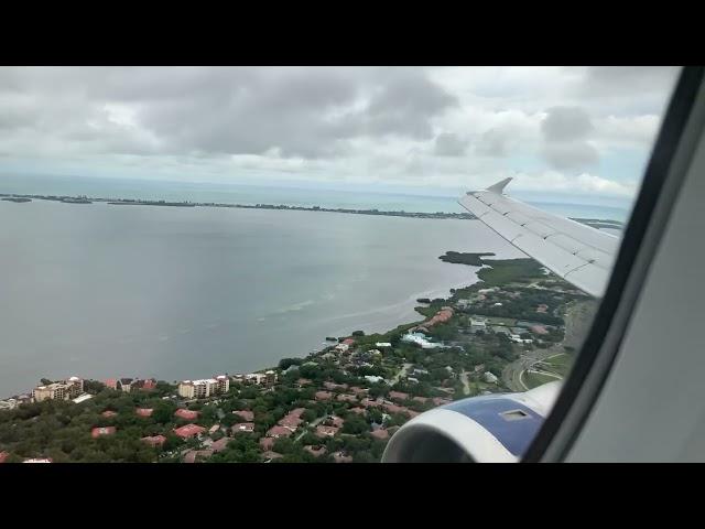 JetBlue Airways Airbus A320-200 landing at Sarasota Bradenton International Airport (SRQ)