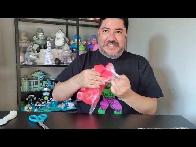 Mousezilla by Ron English & Black Book Toys art toy review. Host : Eatmoretoys.