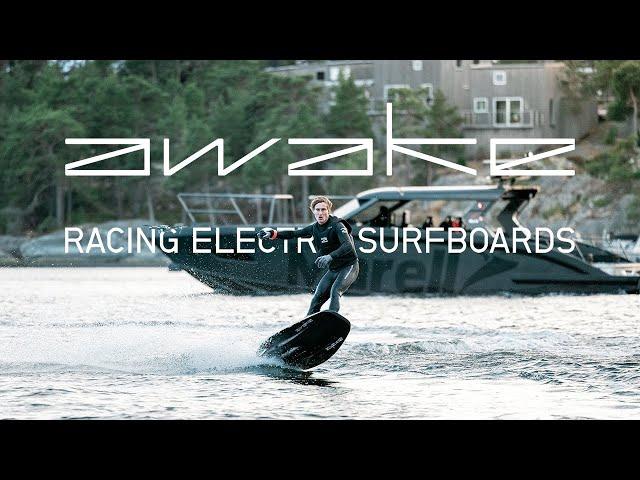 AWAKE RÄVIK S | ELECTRIC SURFBOARD RACING