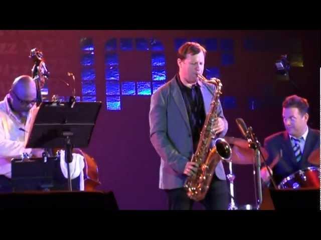 McCoy Tyner Trio & Chris Potter - Blues On The Corner (2011 Taichung Jazz Festival)