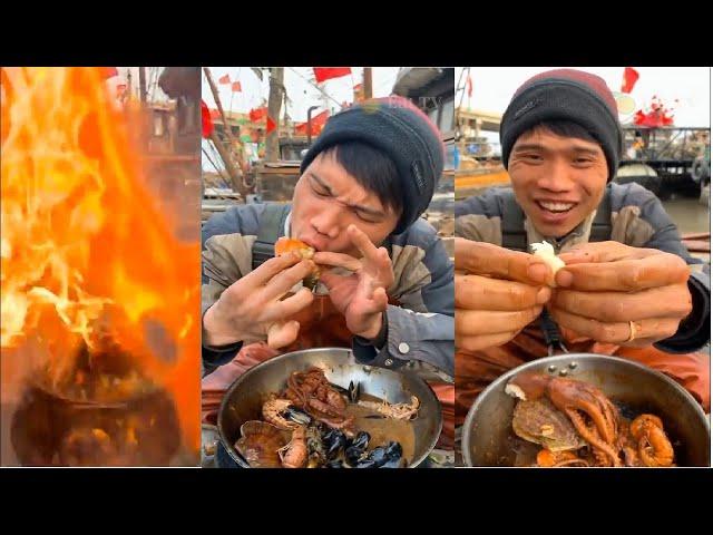 Chinese people eating - Street food - "Sailors catch seafood and process it into special dishes" #44