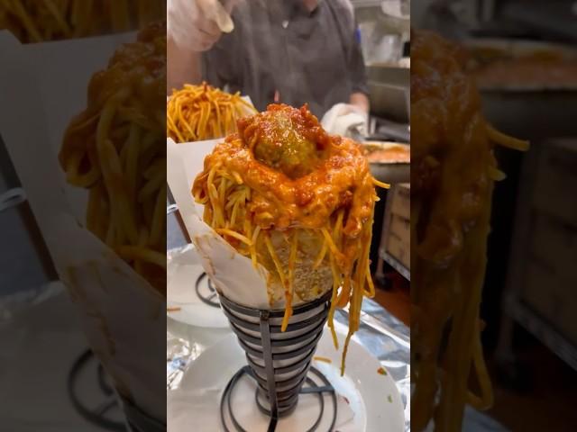 Which are you choosing… spaghetti meatballs or cheesey pasta? ‍️ With @amanolasvegas